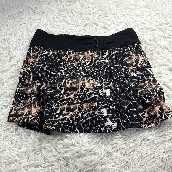 Lululemon Pace Rival Skirt II *4-way Stretch (Tall) Sugar Crush Multi / Black - Picture 4 of 7